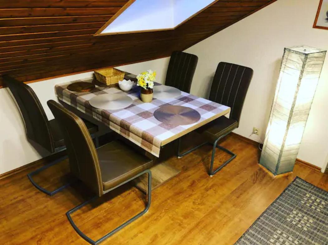 Ferienwohnung Am Bodensee - 2023 Neu Renoviert! Meersburg Esterno foto